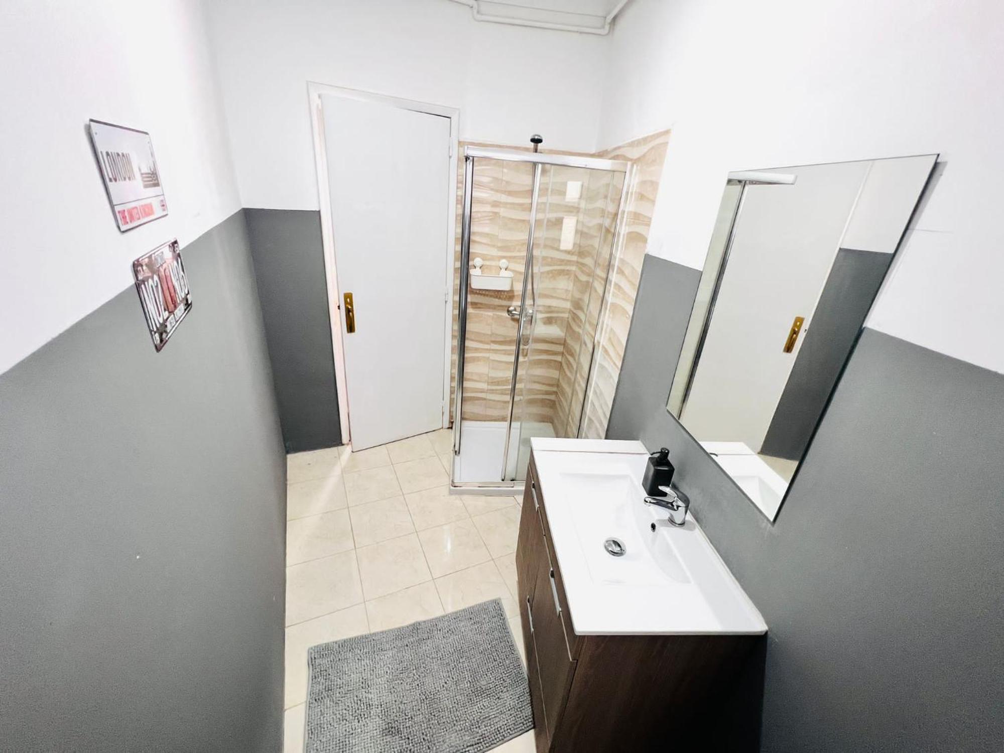 Apartment Spacious Flat In Lisbon, For Tourists *